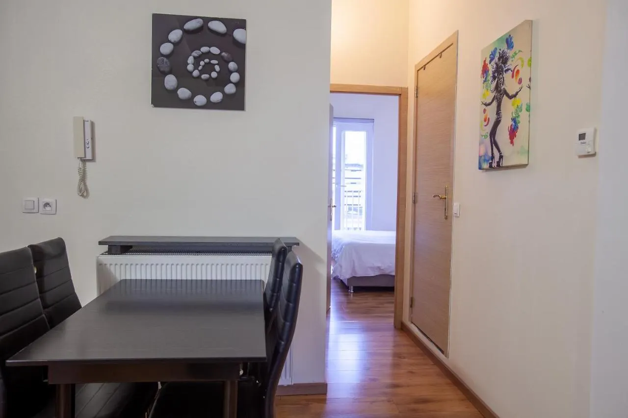 Atw Apartments Anversa 0*,
