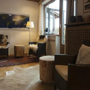 https://alpenlodge-pfronten.com-bavaria.com